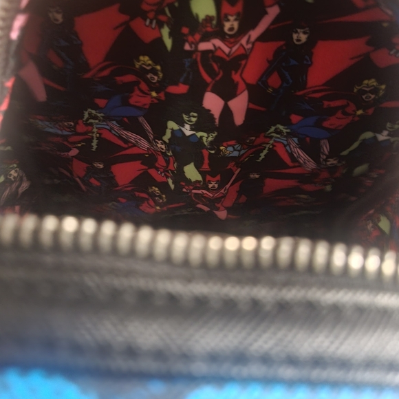 Loungefly Women Marvel - Picture 3 of 7